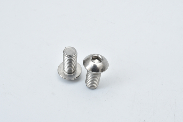 Metric socket head cap screws ISO7380-1997 Alloy Steel 12.9 10.9 HRC39-44 HRC32-39 Black Oxide 
