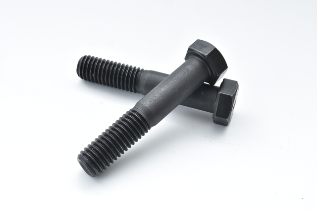 Hex head bolts DIN 931/933 12.9 10.9 8.8 d≤16 d≥16 HRC39-44 HRC32-39 HRC 22-32 HRC 23-34 Alloy SteelCarbon Steel ASME B18.2.1-1996 Grade 8 Grade 5 HRC39-44 HRC22-34 Alloy Steel Carbon Steel